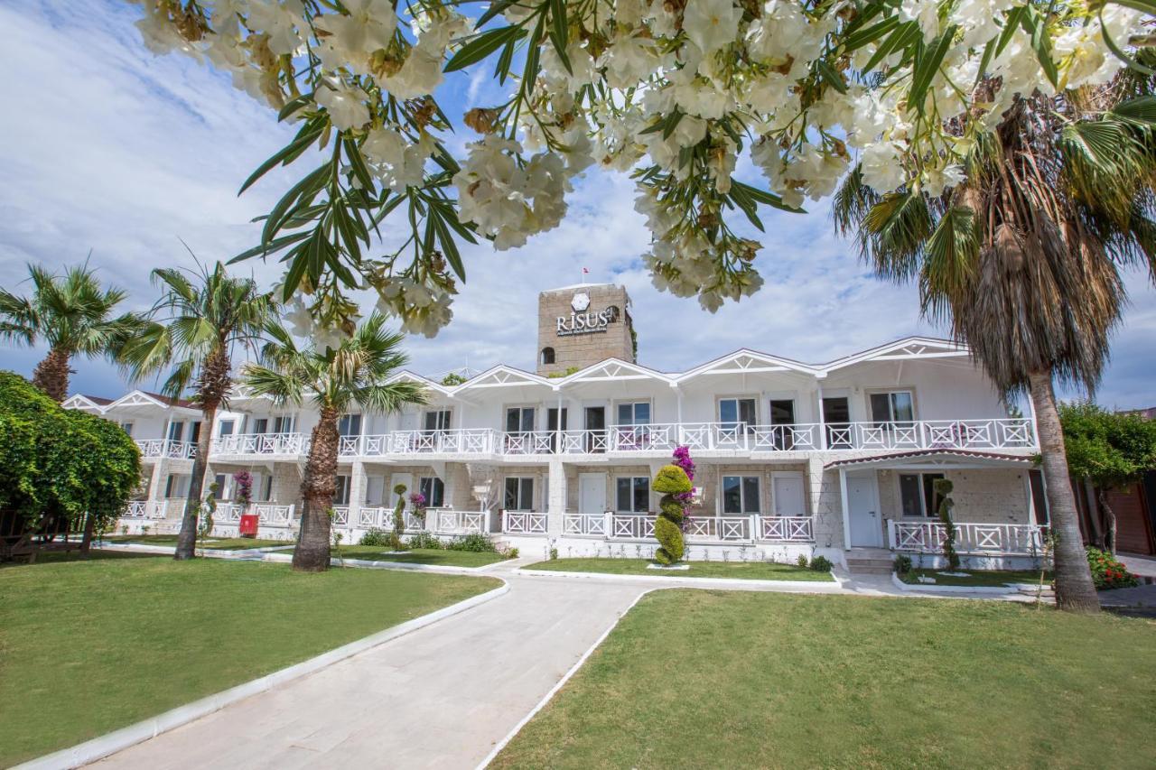 Risus Beach Resort Hotel Kusadasi Exterior photo