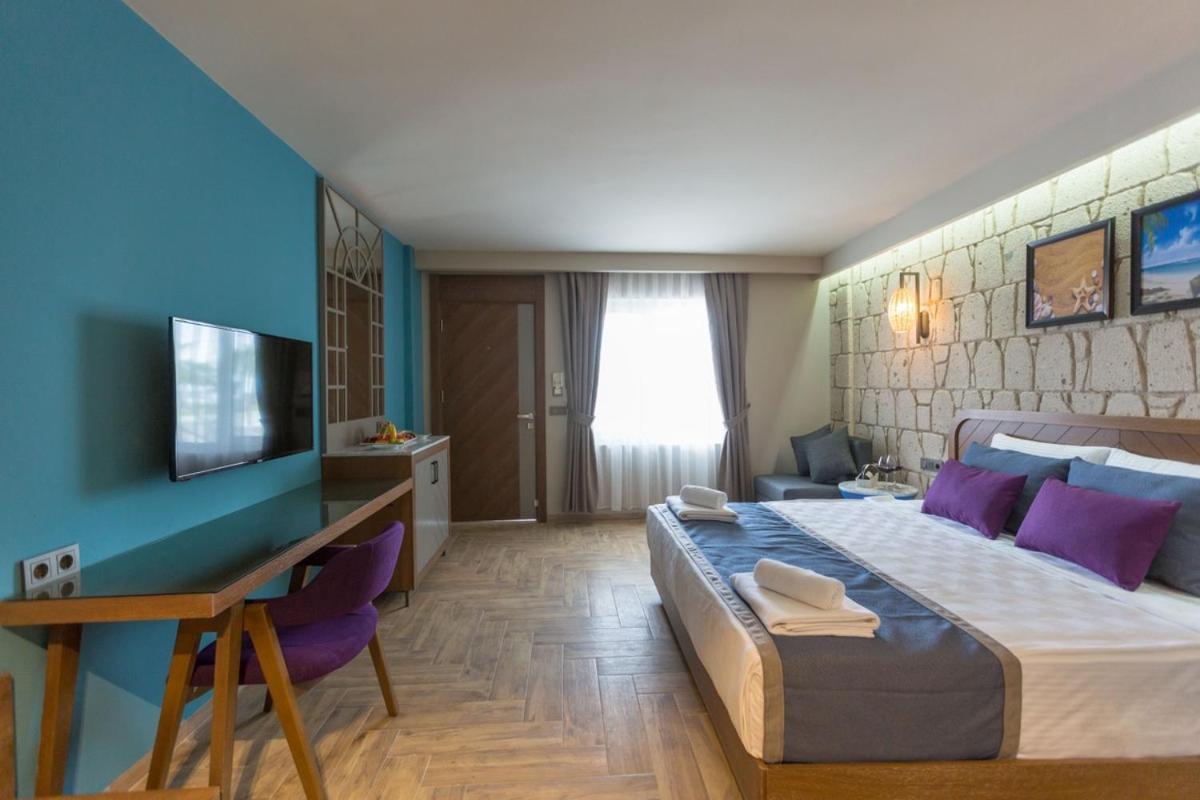 Risus Beach Resort Hotel Kusadasi Exterior photo