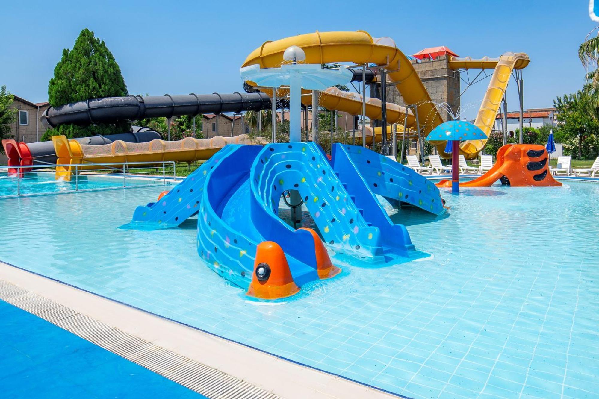 Risus Beach Resort Hotel Kusadasi Exterior photo