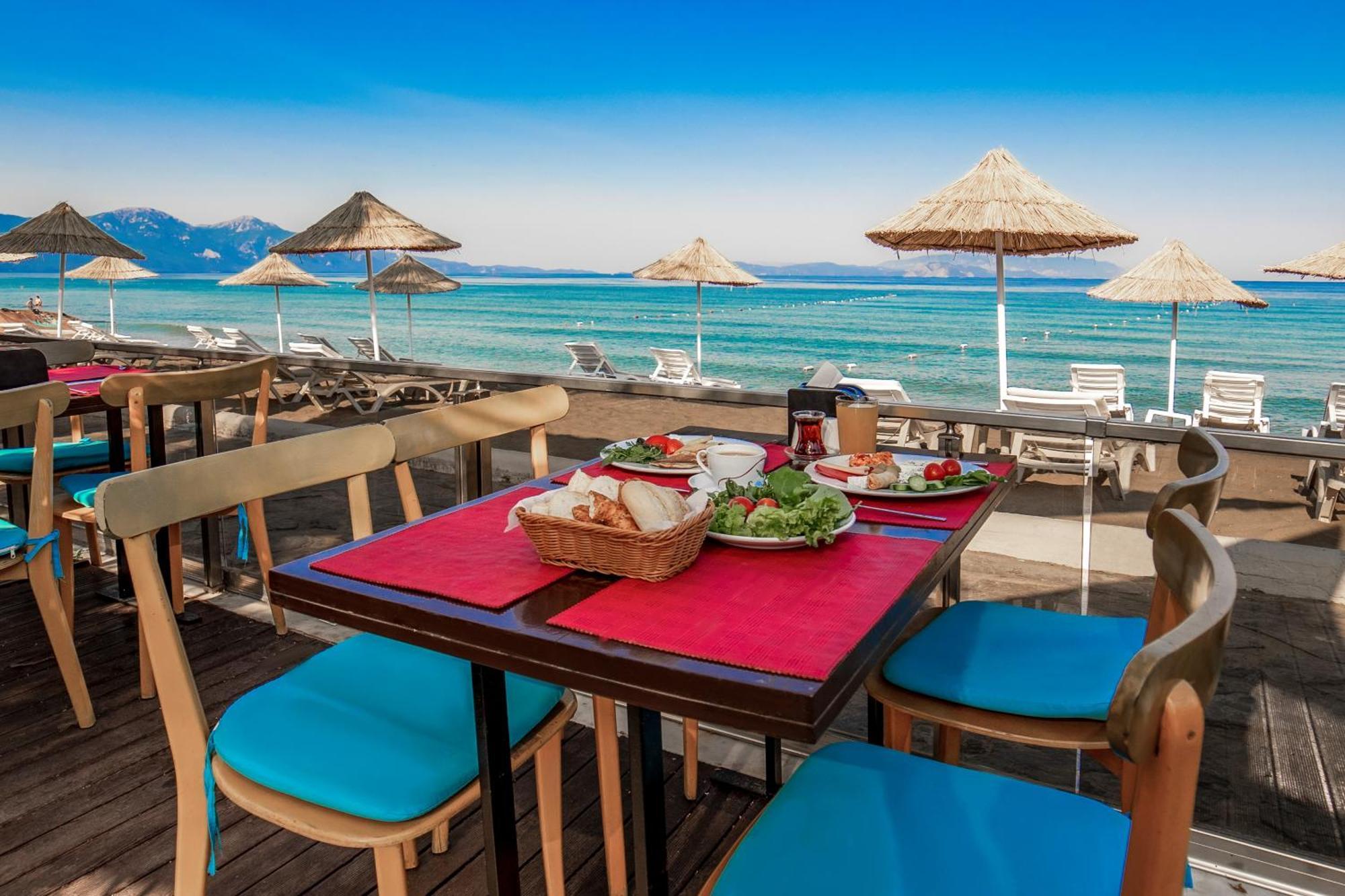 Risus Beach Resort Hotel Kusadasi Exterior photo